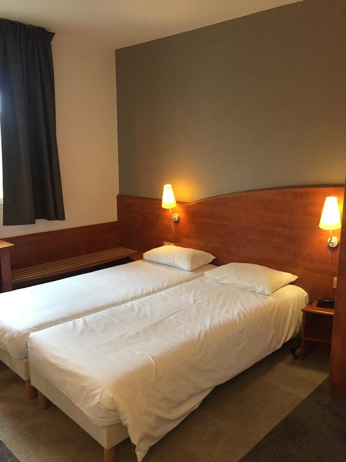 Armony Hotel Bourg-Achard Exterior foto