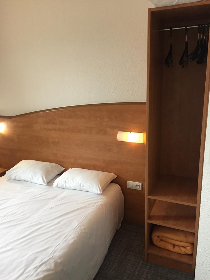 Armony Hotel Bourg-Achard Exterior foto