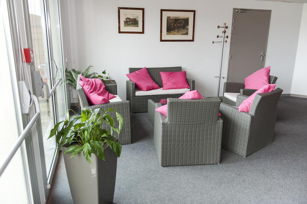 Armony Hotel Bourg-Achard Exterior foto
