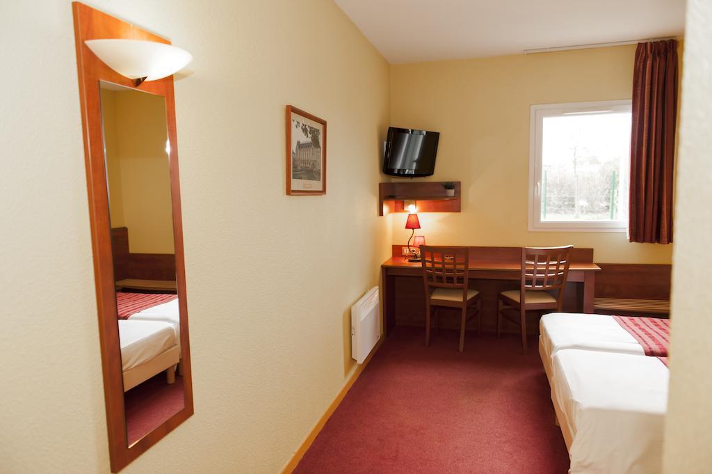 Armony Hotel Bourg-Achard Exterior foto