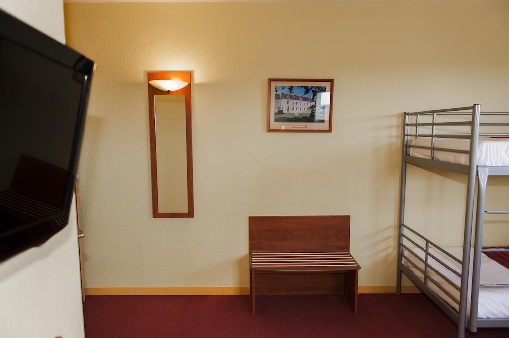 Armony Hotel Bourg-Achard Exterior foto